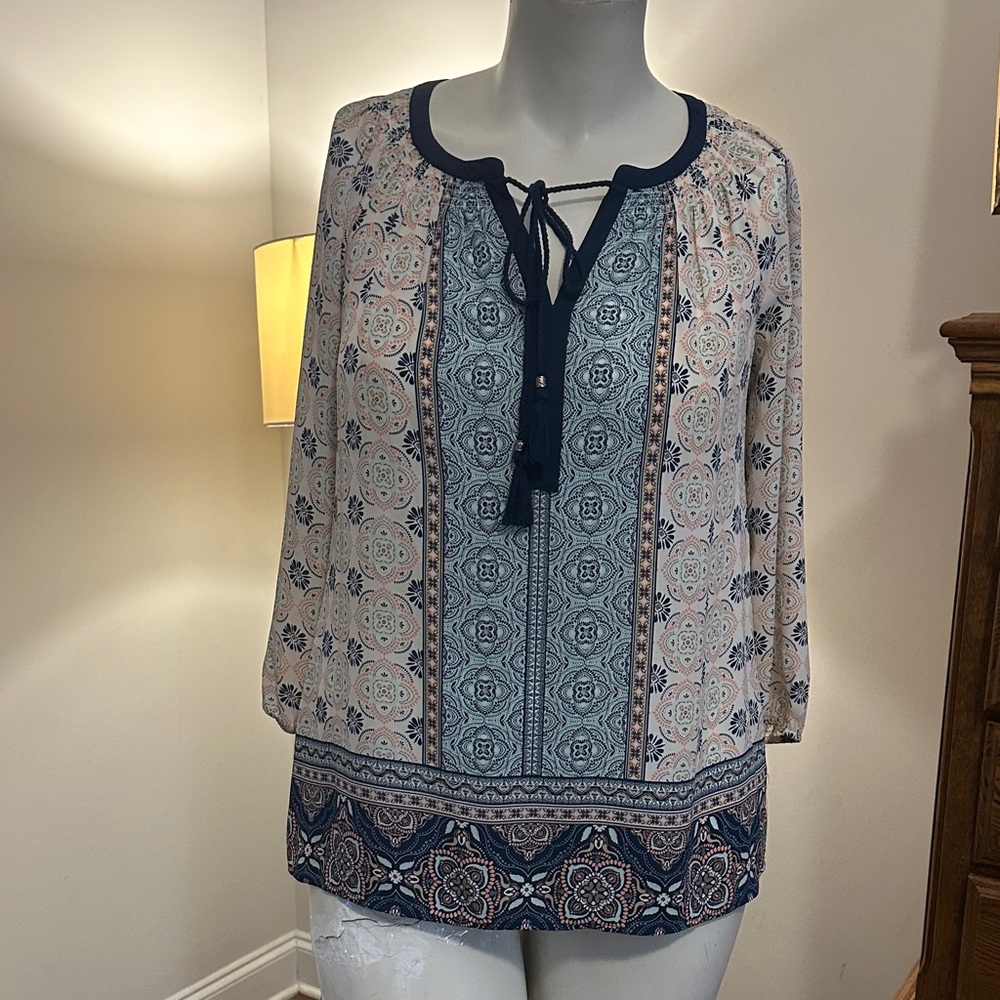 DR2 Women's Blouse in Navy and Cream